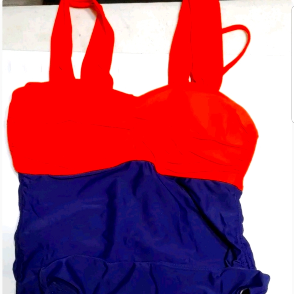 Ladies bathing suit
